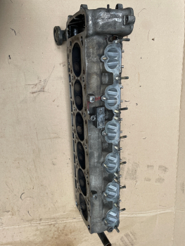 BMW M5 E28 M6 E24 Cylinderhead M88/3 Motor engine head